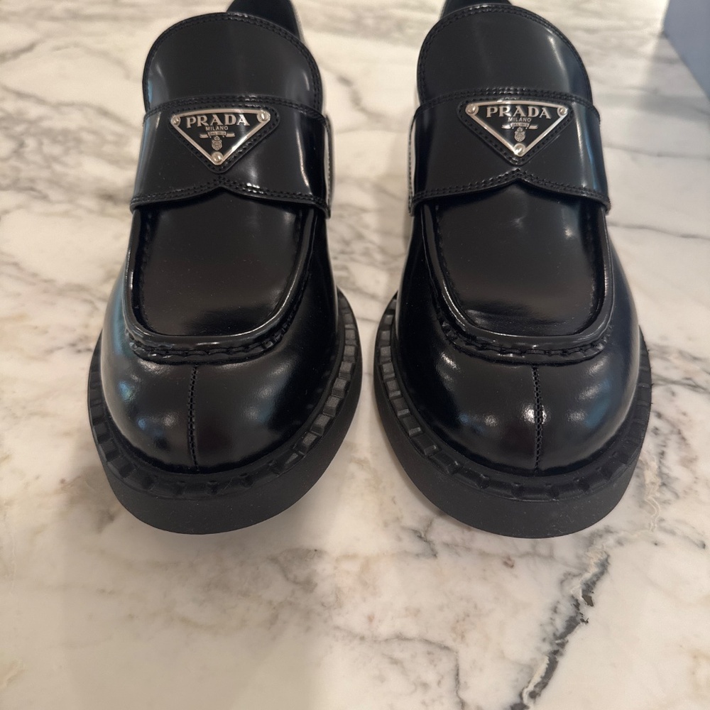 Prada Black Patent Leather Loafers with Metal Triangle Logo - Picture 3 of 9